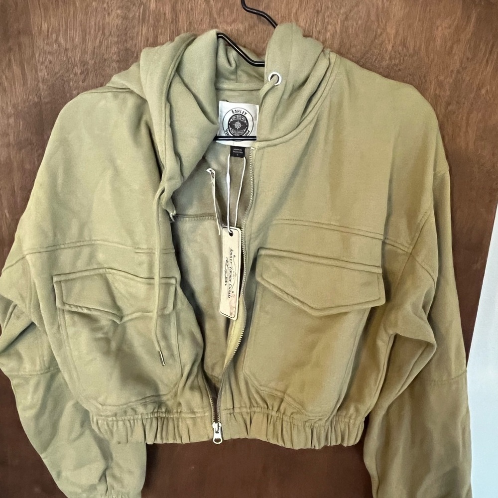 Cropped green light jacket